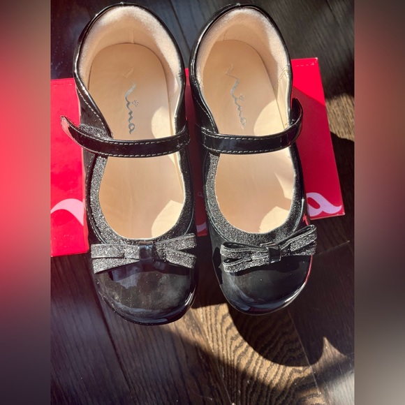 Toddler Patent Black shoes with bow detail - Picture 2 of 7